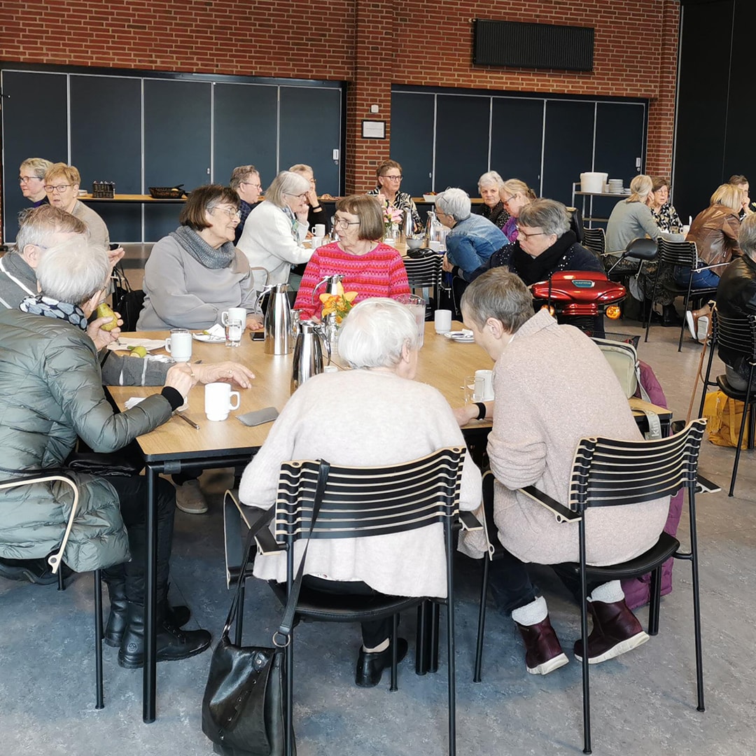 Sparekassen Kronjylland donerer 20.000 kr. til Aflastningstjenesten i Esbjerg og Varde