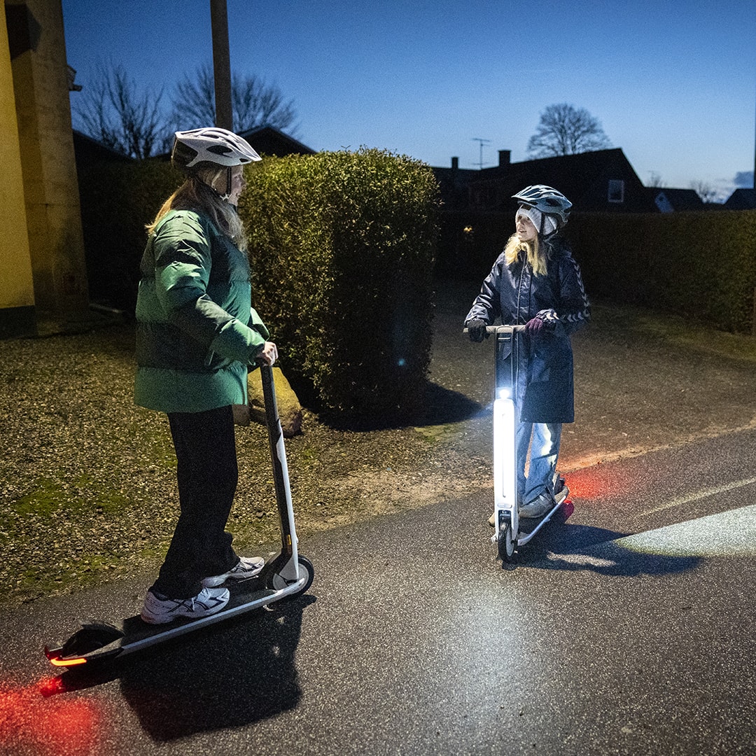 El-løbehjul – har du styr på reglerne? Det kan blive både dyrt og farligt, hvis du eller dit barn kører på el-løbehjul uden at kende reglerne.